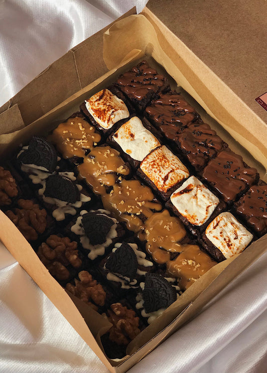Guilt Brownie Box | 5 toppings | 25 pcs